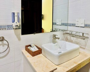 Dobbeltrom – standard | Bad | Dusj, håndklær, såpe og sjampo