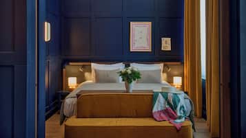Suite Héloïse | 1 dormitorio, minibar, caja fuerte y decoración individual
