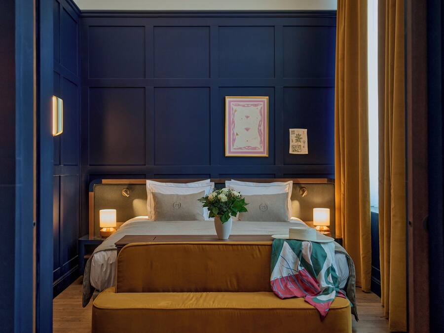 Suite Héloïse | Minibar, Zimmersafe, individuell dekoriert, Schreibtisch