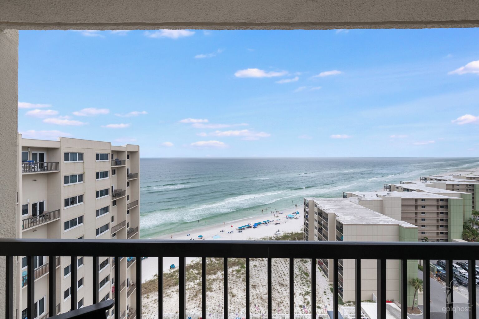 BeachfrontBliss-1BR/2BA-Beachfront/Sweeping Views!