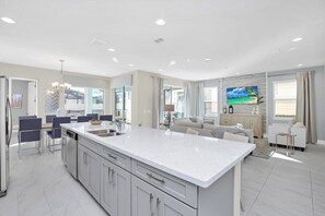 Interior - Luxury 6 Bed Villa with Pool/Spa on Solara Resort Clubhouse - Minutes to Disney (Kissimmee)