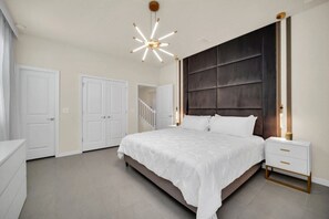 10 soverom, strykejern/-brett, wi-fi og sengetøy