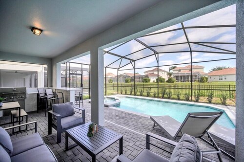 Brand New Windsor Island Resort 7 Bedroom Luxury Villa