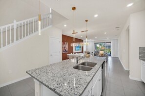 Interior - Brand New Windsor Island Resort 7 Bedroom Luxury Villa (Davenport)