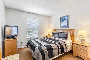 6 bedrooms, iron/ironing board, WiFi, bed sheets - 6 Bed Pool/Spa Game Room In Golf Resort! (Davenport)