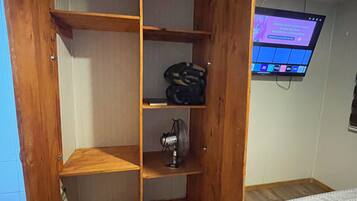 6 chambres, Wi-Fi gratuit, draps fournis