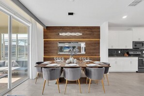 Dining - Ultimate Bespoke 6 Bedroom Champions Gate Pool Villa (Davenport)