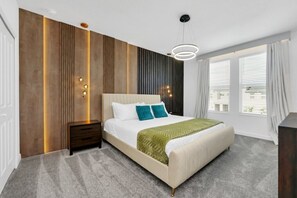 6 bedrooms, iron/ironing board, WiFi, bed sheets - Ultimate Bespoke 6 Bedroom Champions Gate Pool Villa (Davenport)