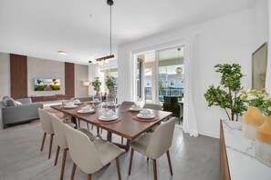 Dining - Ultimate Bespoke 6 Bedroom Champions Gate Pool Villa (Davenport)