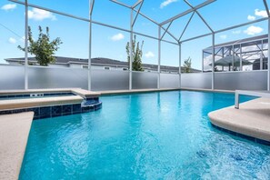 Beheizter Pool