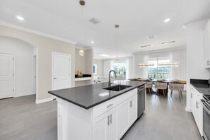 Fridge, microwave, oven, stovetop - Ultimate Bespoke 6 Bedroom Champions Gate Pool Villa (Davenport)