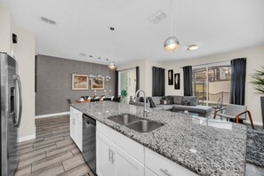 Interior - Luxury Champions Gate 4 Bedroom Town Home on Resort Community (Davenport)