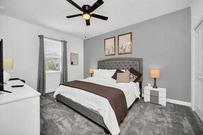 7 habitaciones, tabla de planchar con plancha, wifi y ropa de cama 