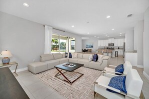 Fernseher, Tischfußball