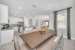 Dining - New Encore Resort 5 Bedroom Resort Home (Kissimmee)