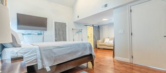 Beautiful cozy loft in Montclair, NJ