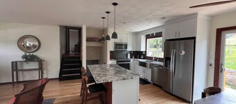 Charming 3-bedroom Mid-Century