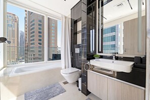 Bathroom - ME DO RE residence (Dubai)