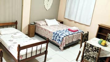Comfort Quadruple Room, 1 Bedroom, Kitchen, City View