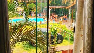 Standard Quadruple Room | Free WiFi, bed sheets