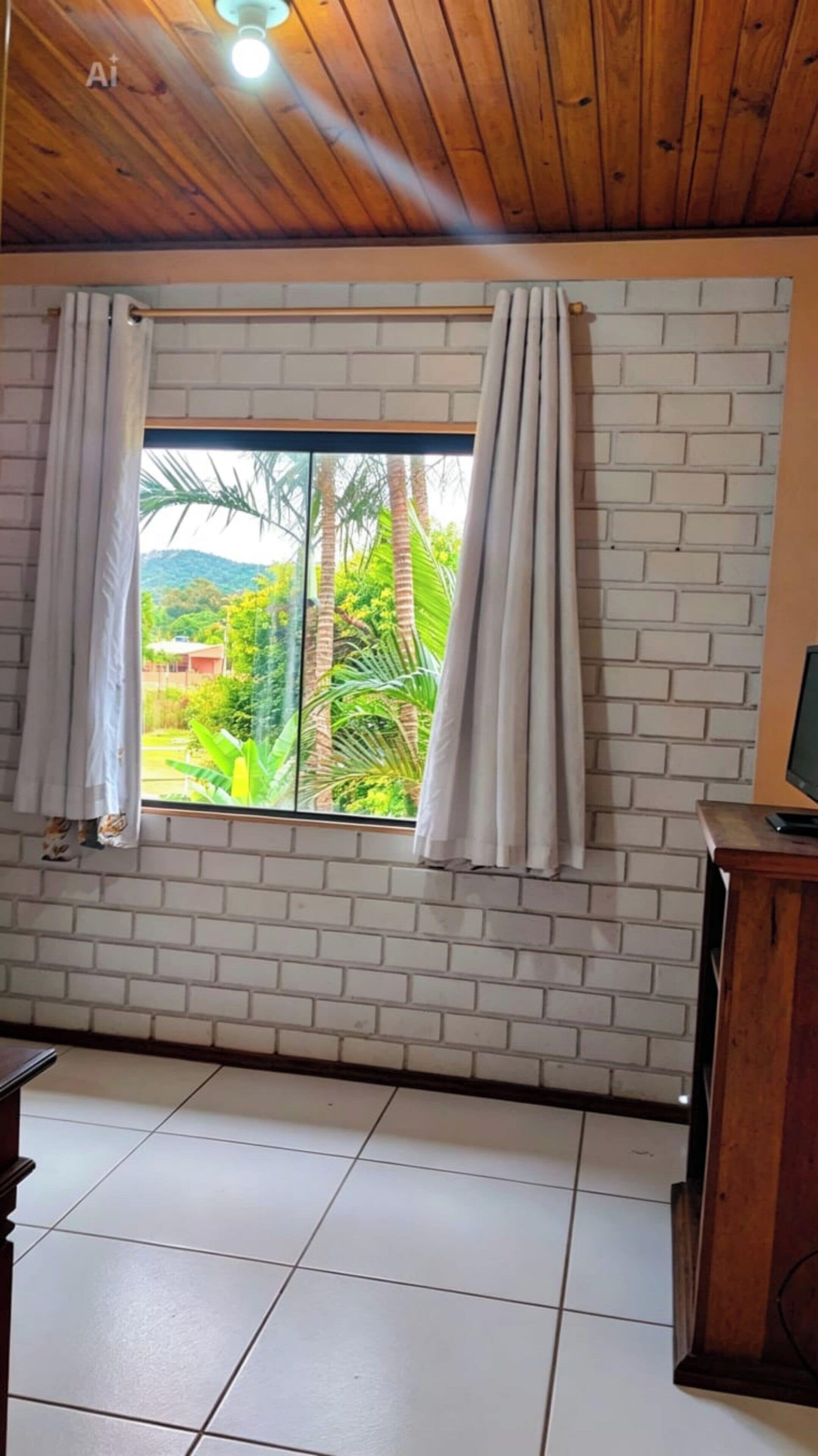 Habitació triple estàndard, 1 dormitori, cuina, vistes a la piscina | Wifi gratuïta i roba de llit 