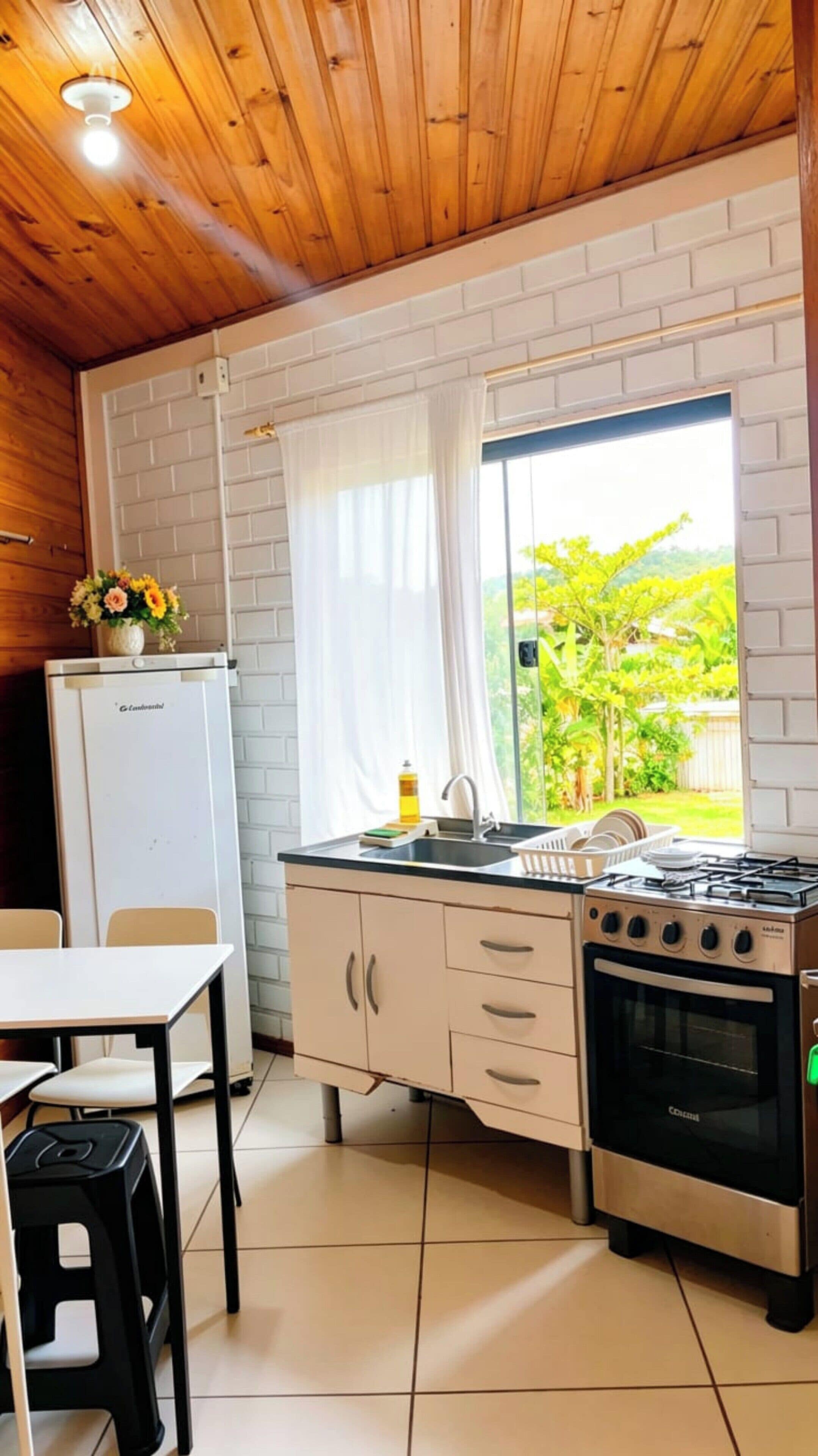 Phòng 4 Tiêu chuẩn, không hút thuốc, quang cảnh h  ồ bơi | Bếp riêng | Dụng cụ nấu nướng/bát dĩa/dao nĩa 