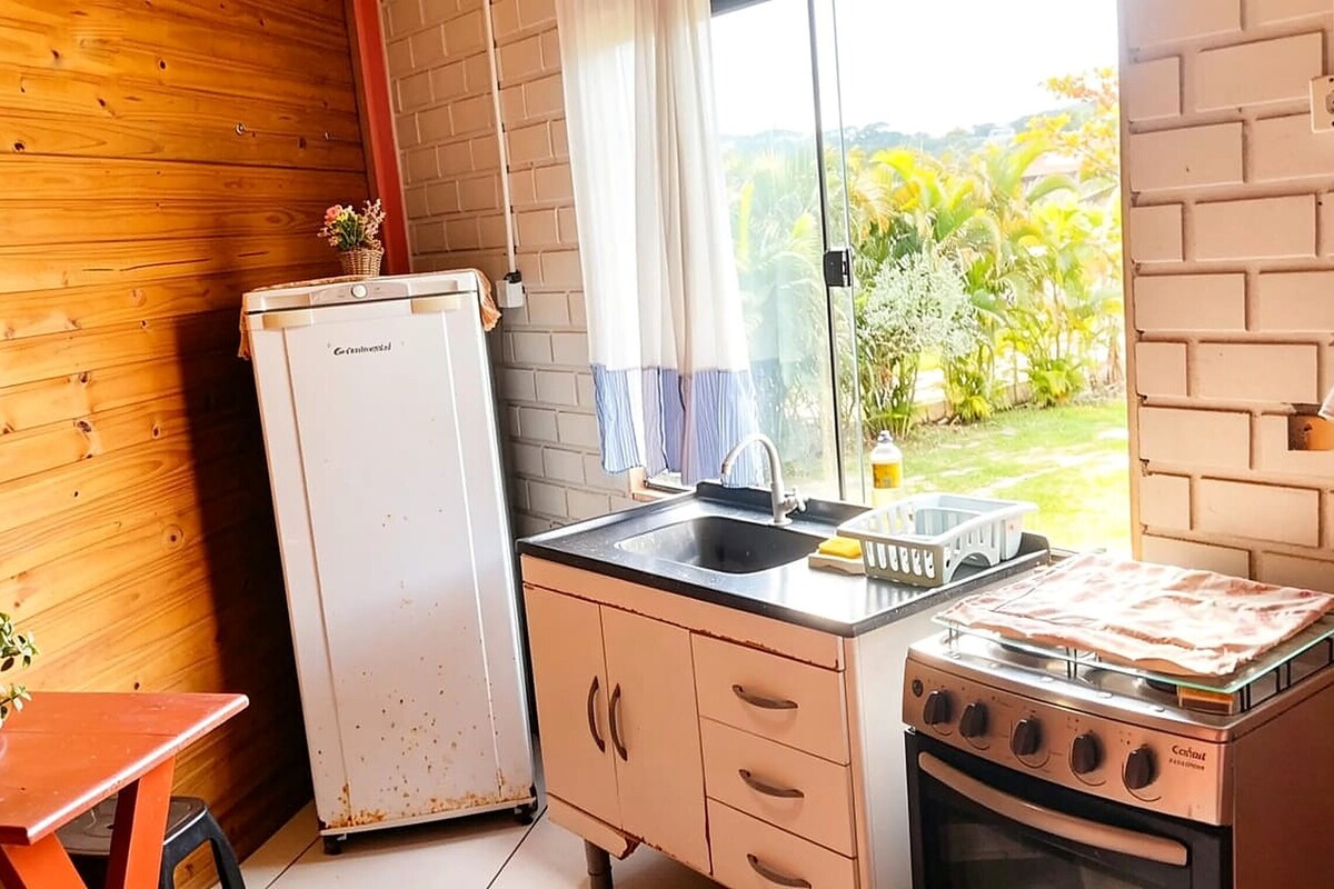Economy Triple Room, 1 Bedroom, Kitchen, Pool View | Private kitchen