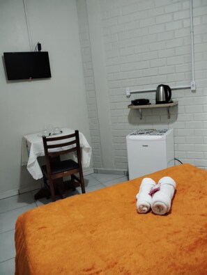 Economy Double Room, 1 Double Bed