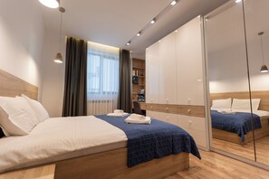 2 bedrooms, desk, iron/ironing board, travel cot