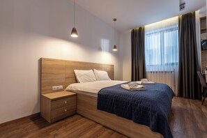 2 bedrooms, desk, iron/ironing board, travel cot - 2-bedroom fully equipped apartment in beautiful Burgas with Free Parking Spot (Burgas)