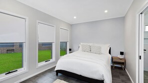 3 多间卧室、熨斗/熨衣板、床单