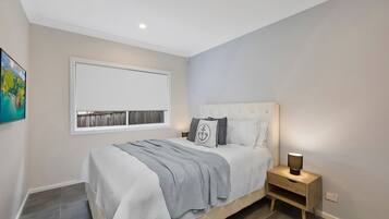 3 bedrooms, WiFi, bed sheets