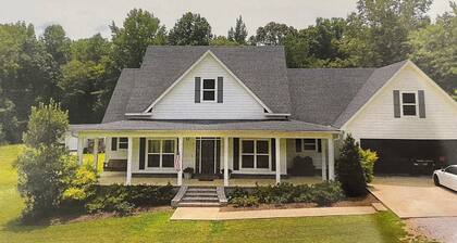 Quiet, secluded 4 bedroom home with large pool.