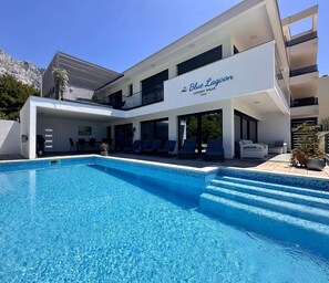 Pool - Fantastic villa with private pool/whirlpool and sea views - 10 minutes from the beach (Makarska)