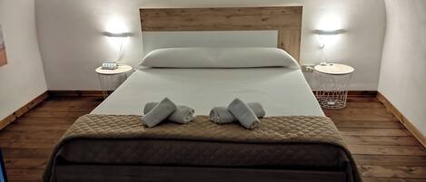 3 soverom, strykejern/-brett, wi-fi og sengetøy