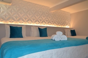 4 bedrooms, iron/ironing board, WiFi, bed sheets