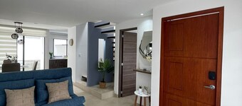 2 story, 4 beds, 2½ baths in beautiful Valle de Los Chillos, Quito Ecuador
