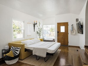 3 間睡房、書桌、熨斗/熨衫板、Wi-Fi