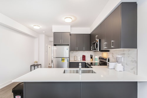 Cozy Getaway in Uptown Waterloo