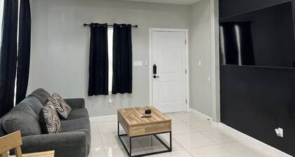 Majestic Apartment at Edinburg