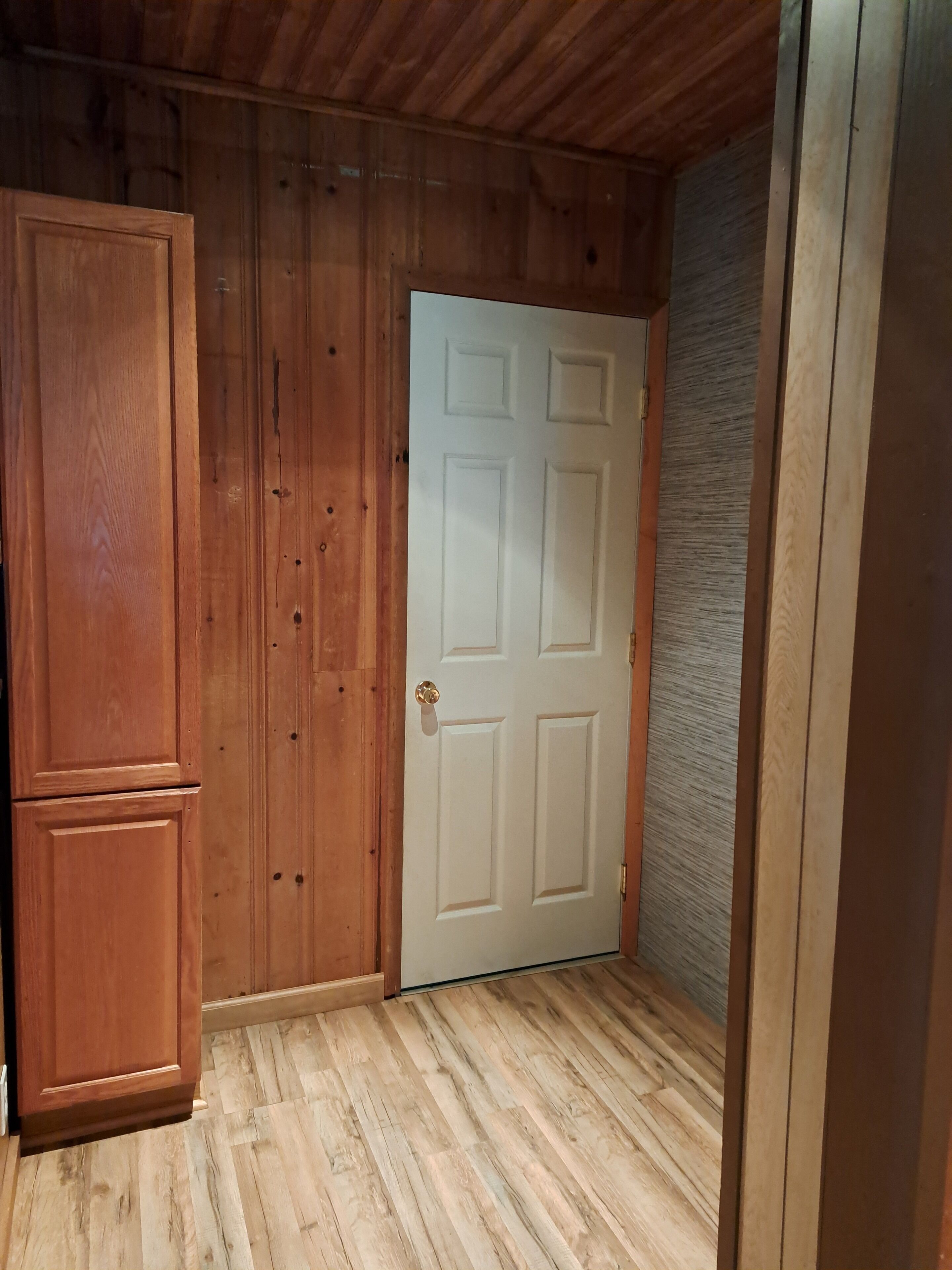 Charming 2-bedroom house just outside of Lowville 