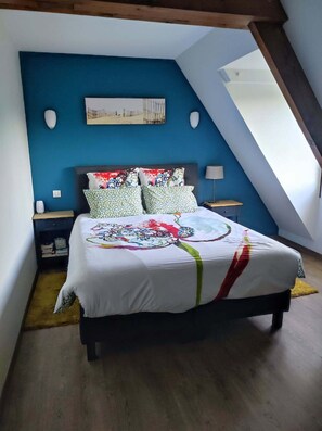 3 slaapkamers, een bureau, een strijkplank/strijkijzer, gratis wifi