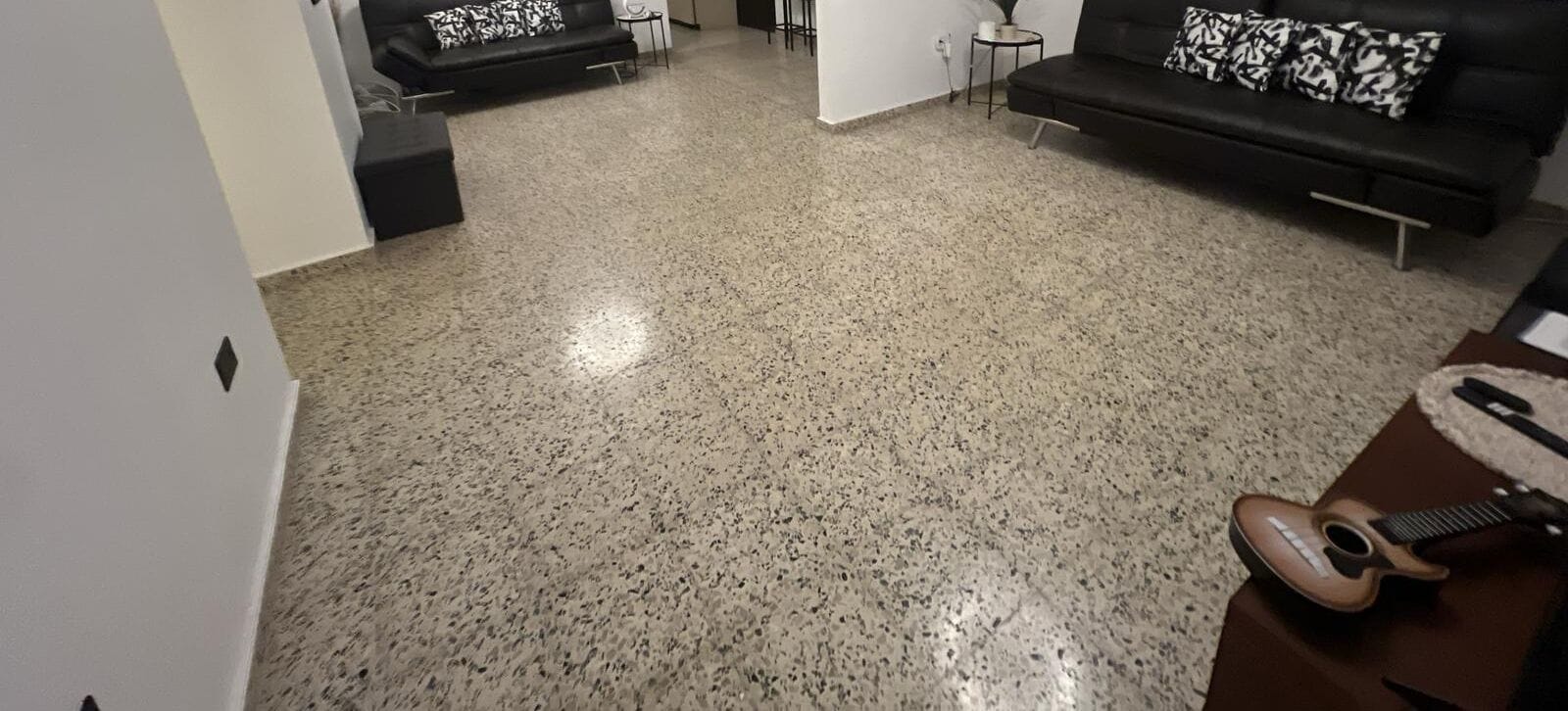 المنشأة من الداخل