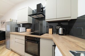 Fridge, microwave, oven, stovetop