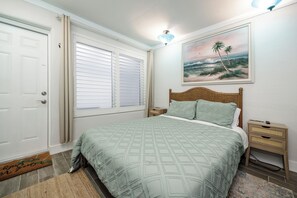 3 Schlafzimmer, Schreibtisch, Bügeleisen/Bügelbrett, Reisekinderbett