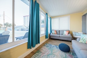 Smart TV, video games, books, printers - Beach Family Retreat w/HOT TUB, Fire pit, Lots of games & only 100 Steps to Sand (Ormond Beach)
