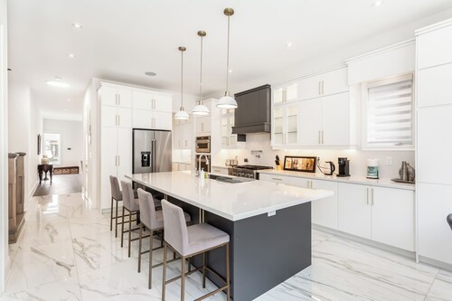 Grand Villa near Burlington