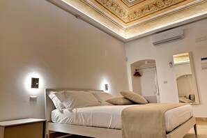 1 bedroom, in-room safe, desk, free WiFi