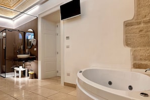 Douche, baignoire à jets, articles de toilette écologiques