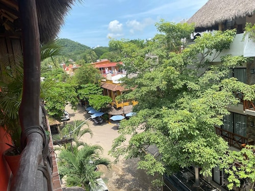 Maria Gil con hermosas vista al mar + cocina + alberca